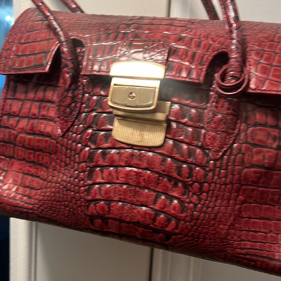 Preston York Croc Embossed HANDBAGS - Picture 6 of 8